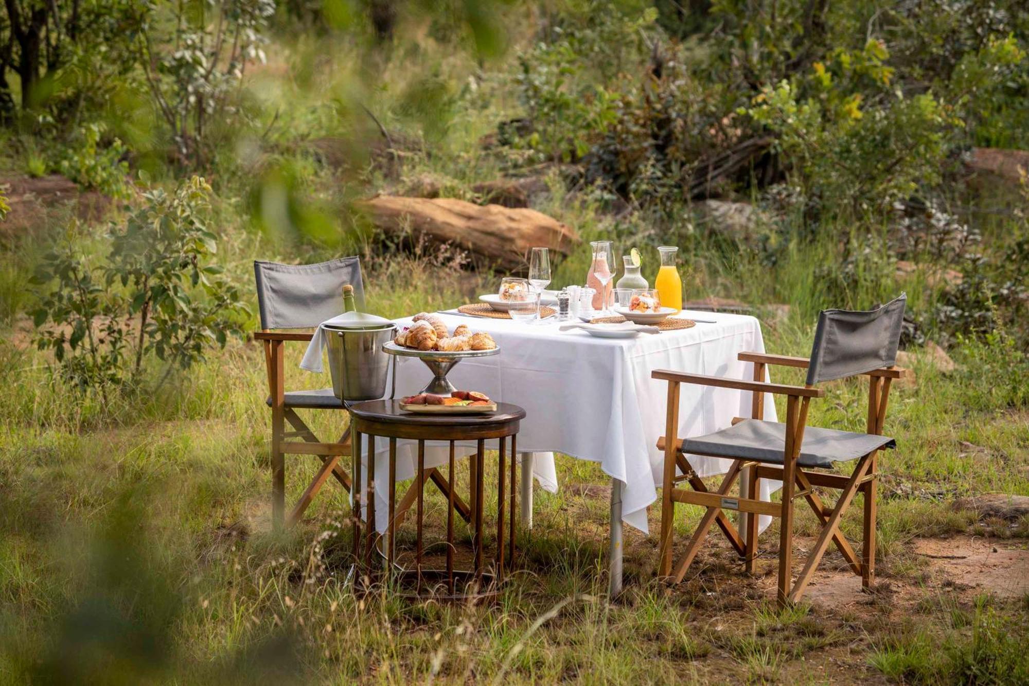 Ekuthuleni Lodge Strand Exterior photo